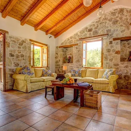 Sleeps 4 Pool Air Con Wifi Villa *